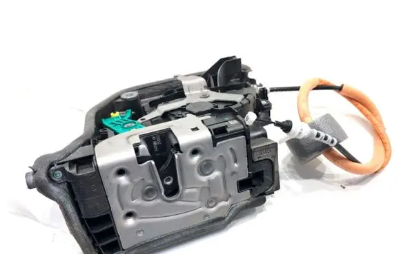 BMW 5 G30 G31 G38 Rear door lock 7477689