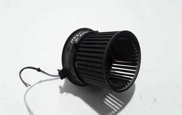 Renault Clio IV A/C air flow flap actuator/motor 272101170R