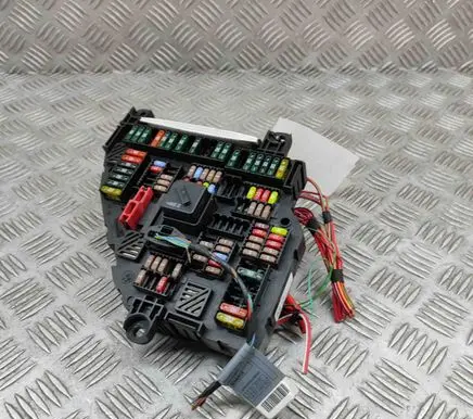 BMW 5 GT F07 Fuse module 9211868