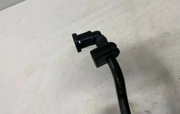 BMW 3 F30 F35 F31 Vacuum line/pipe/hose 8600882