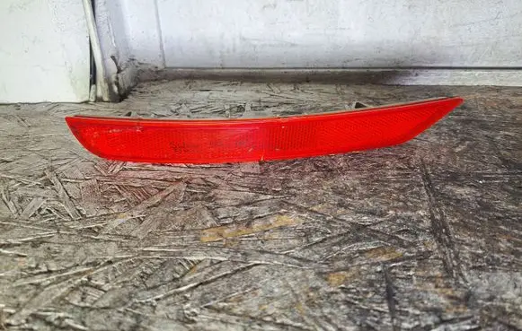 Subaru Forester SH Rear tail light reflector 32303L E13022668 SAEA00D0T