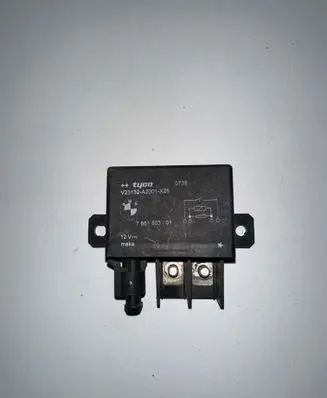 BMW X5 E70 Charging relay 0738 7661503