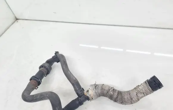 Volkswagen PASSAT B6 Engine coolant pipe/hose 3B0122291B 4E0121113