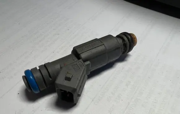 Ford Focus Fuel injector 0280155887 ZC4UAA