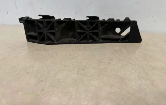 KIA Sportage Front bumper mounting bracket 86516f1000