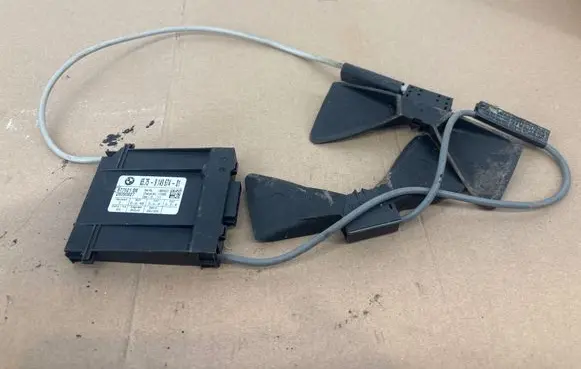 BMW 5 E60 E61 Alarm control unit/module 577621DE 28090827 9149674