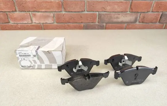 BMW 3 E90 E91 Brake pads (front) 6780711