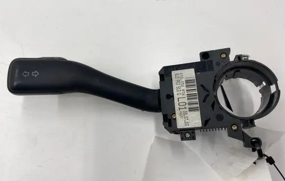 Audi A6 S6 C5 4B Indicator stalk 8L0953513G