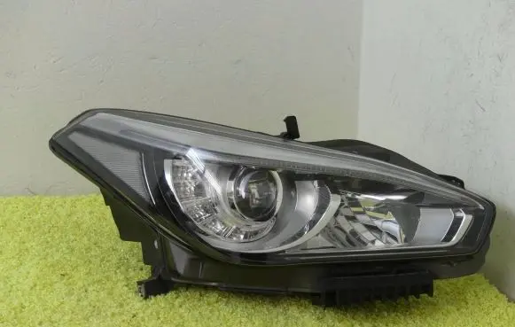 Infiniti Q70 Y51 Headlight/headlamp
