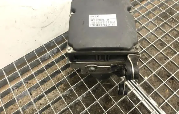 BMW 5 F10 F11 ABS Pump 6799515