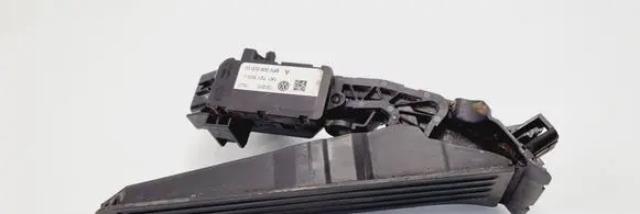 Volkswagen PASSAT B6 Accelerator throttle pedal 1K1721503L 6PV00860000