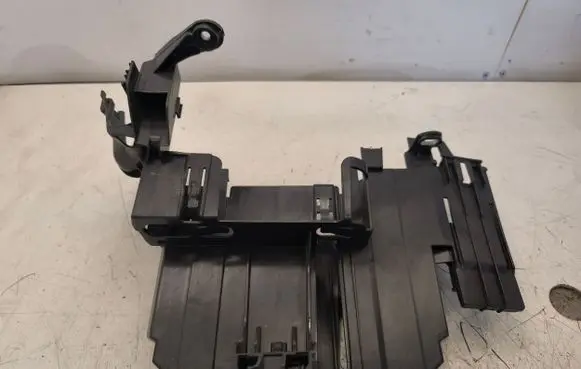BMW 4 G22 G23 G24 G26 Engine control unit holder 9454102