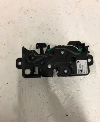 BMW 1 F70 Tailgate/trunk/boot lock/catch/latch 16367210 C36163110 UK738328221