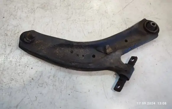 Nissan X-Trail T32 Front control arm