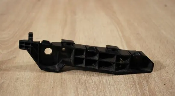 Hyundai Santa Fe Front bumper mounting bracket