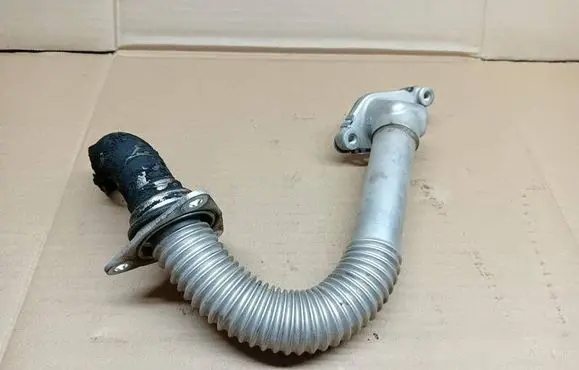Suzuki Vitara (LY) EGR valve line/pipe/hose