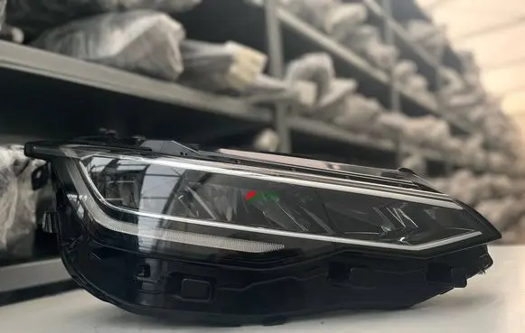 Volkswagen Golf VIII Headlight/headlamp 5H2941006B 5H2941006A