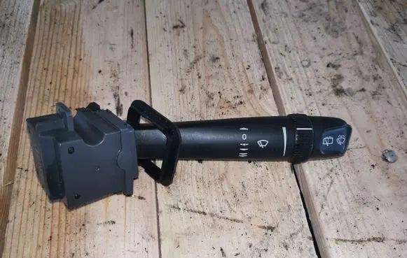 Volvo XC90 Wiper control stalk 8691545