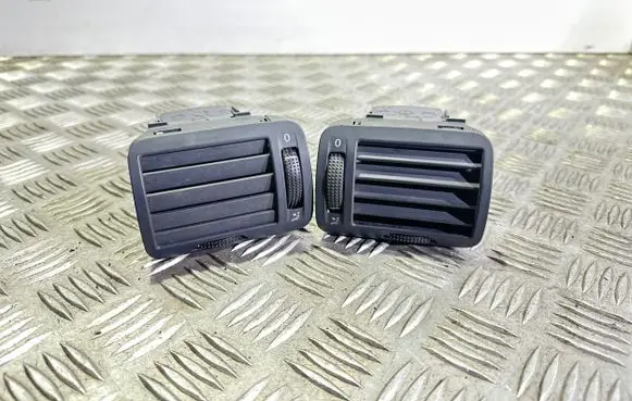 Volkswagen PASSAT B5.5 Dashboard side air vent grill/cover trim 3B0819704D 3B0819703D