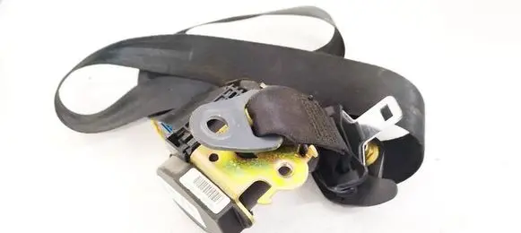 Rear seatbelt