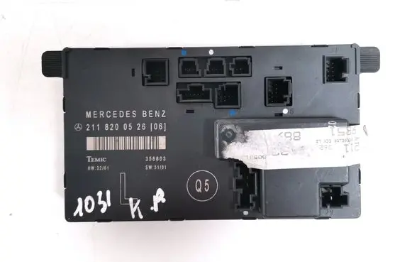 Mercedes-Benz E W211 Door control unit/module A2118200526
