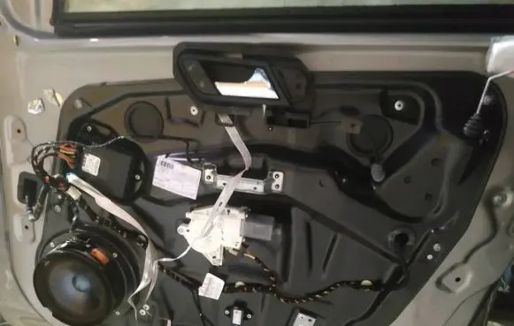 Mercedes-Benz R W251 Sliding door window regulator with motor a2518200842