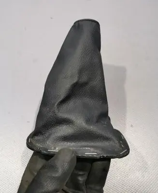Toyota Yaris Gear lever shifter trim leather/knob
