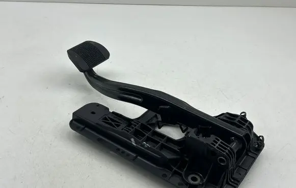Chrysler Pacifica Brake pedal P04581676AC 40430 TKY340610473