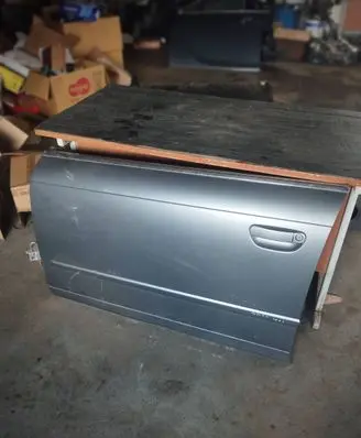 Audi A4 S4 B7 8E 8H Front door