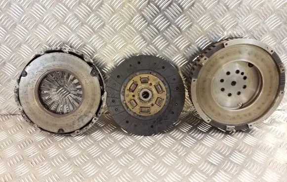 KIA Cerato Clutch set kit 23580 23560 YH3