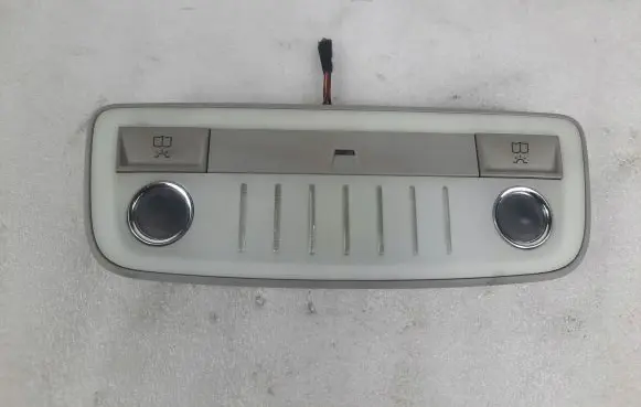Mercedes-Benz E W212 Rear seat light A2128205001 TYTYLNATYLNYCH