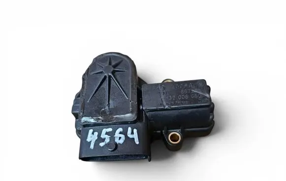 Alfa Romeo Spider Throttle valve position sensor 0132008650