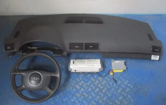 Audi A4 S4 B6 8E 8H Dashboard