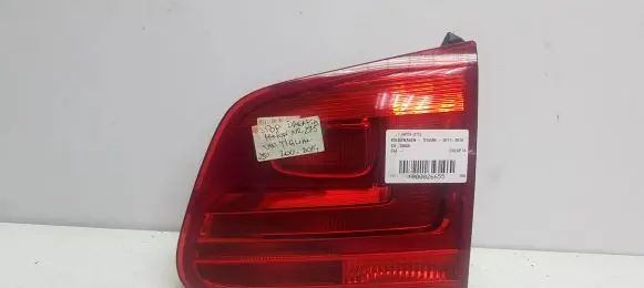 Volkswagen Tiguan Tailgate rear/tail lights 5N0945094G