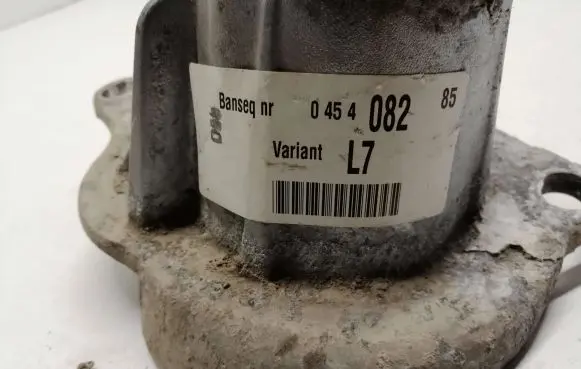 Volvo XC70 Coil spring mount 8646094