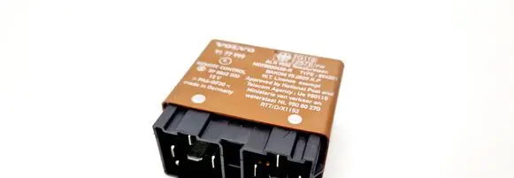 Volvo 850 Central locking relay 9177999 898862000