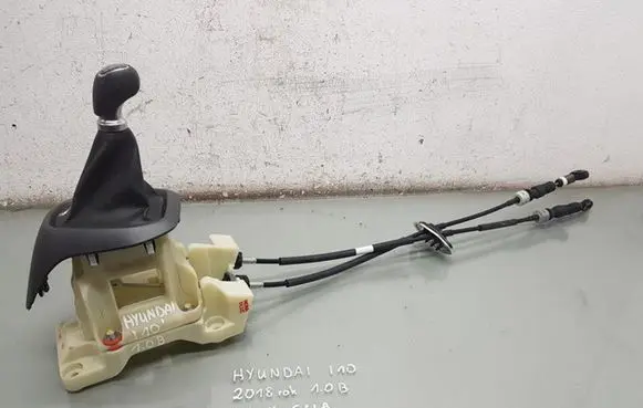 Hyundai i10 Gear selector/shifter in gearbox 
