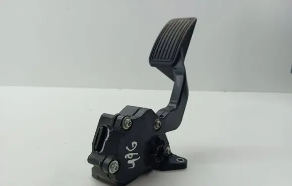 Mazda CX-7 Accelerator throttle pedal 42387360 L266 01N2TE00004