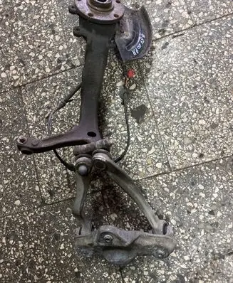 Volkswagen PASSAT B5.5 Front wheel hub