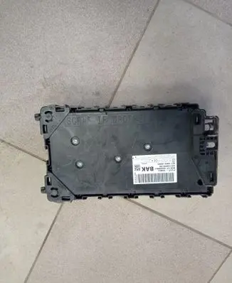 Ford Edge II Fuse module FU5T15604 A2C7438281100 15159001452