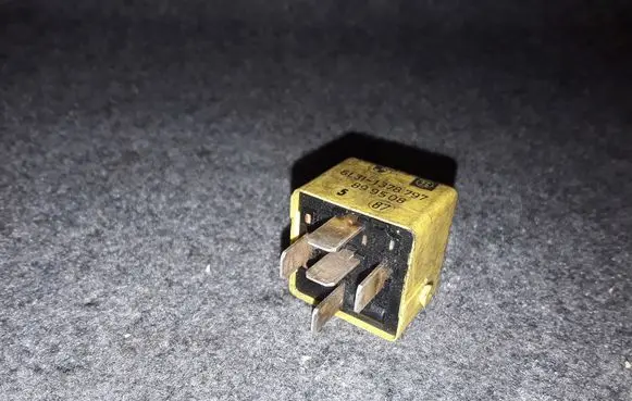 BMW 5 E34 Other relay 61311378797 1378797