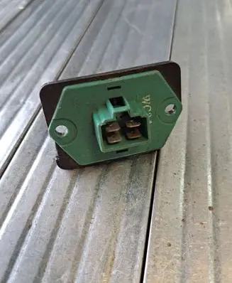 Hyundai Trajet Heater blower motor/fan resistor