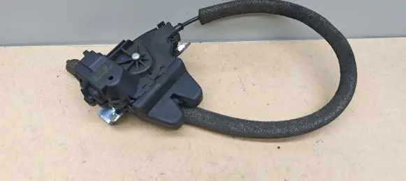 Mercedes-Benz C W204 Tailgate/trunk/boot lock/catch/latch A2047500185