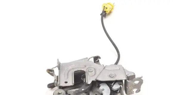 BMW 3 G20 G21 Engine bonnet/hood lock/catch 7468350