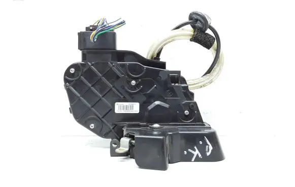 Volvo XC60 Front door lock 30799311