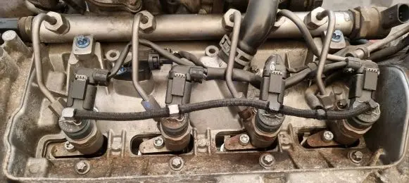 Mercedes-Benz A W169 Fuel injector 0445110167