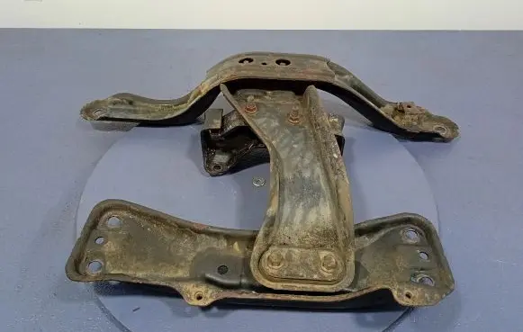 Subaru Forester SG Gearbox mounting bracket