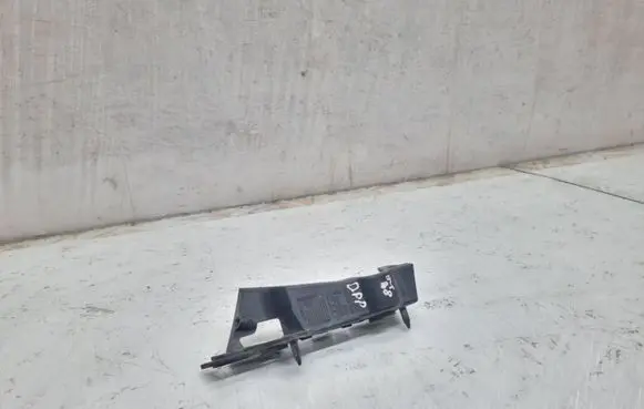 Audi A4 S4 B8 8K Front bumper mounting bracket 8K0807284