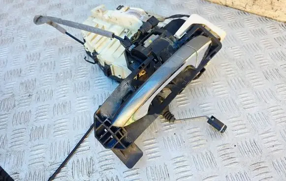 Mercedes-Benz S W221 Front door lock A2217201635