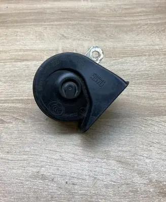 Land Rover Discovery 3 - LR3 Horn signal 0055306 55306AM80S A046522